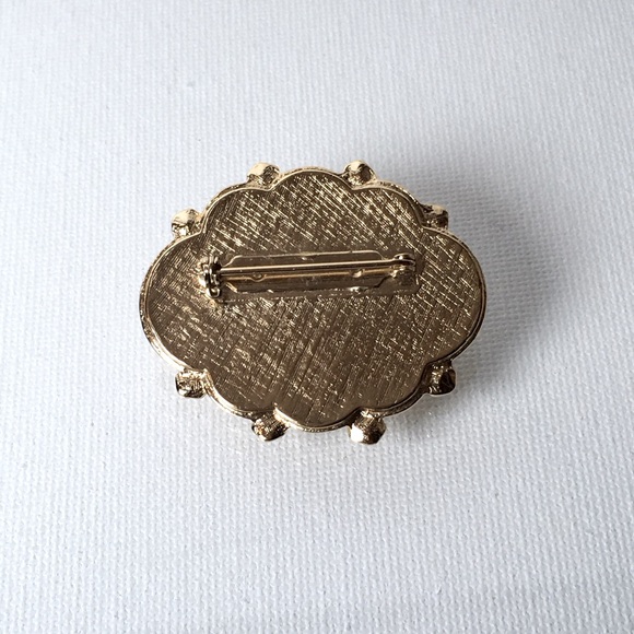 Vintage Gold Tone Brooch Edwardian Inspired Blush Colour Acrylic Center Cabochon - Picture 2 of 3